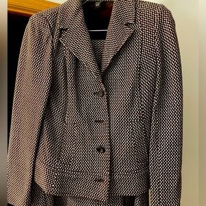size 6 Alfani womens suit 2 pieces